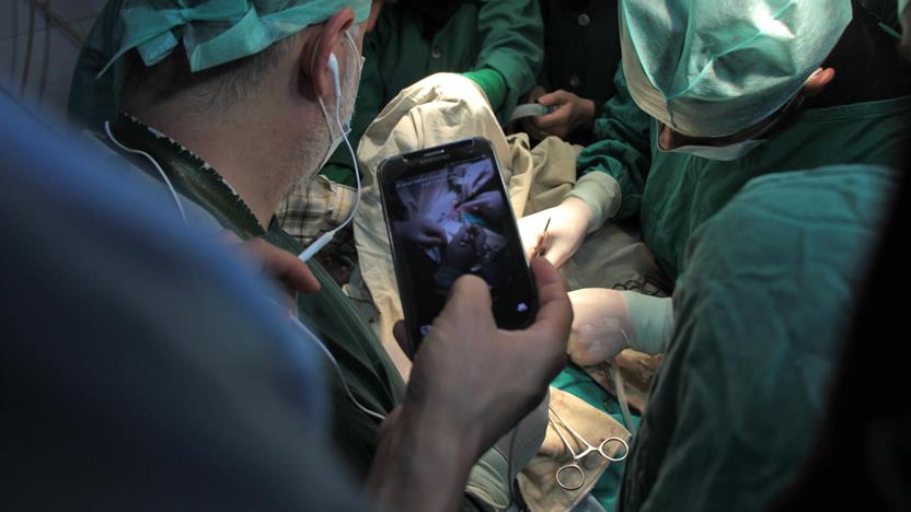 Snapchat Surgery: The Doctors Sending Video Updates Mid-Operation